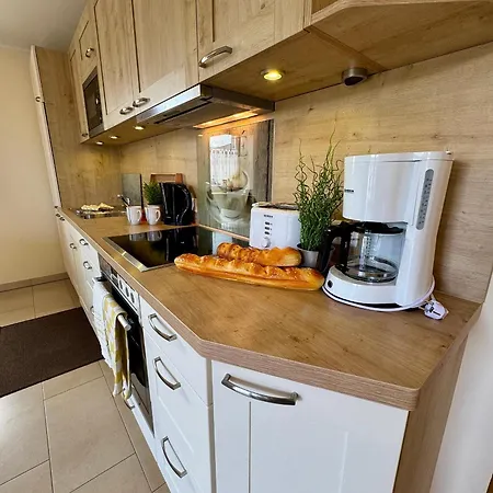 Kaeptn Brass 17 Ostseeperle Daire